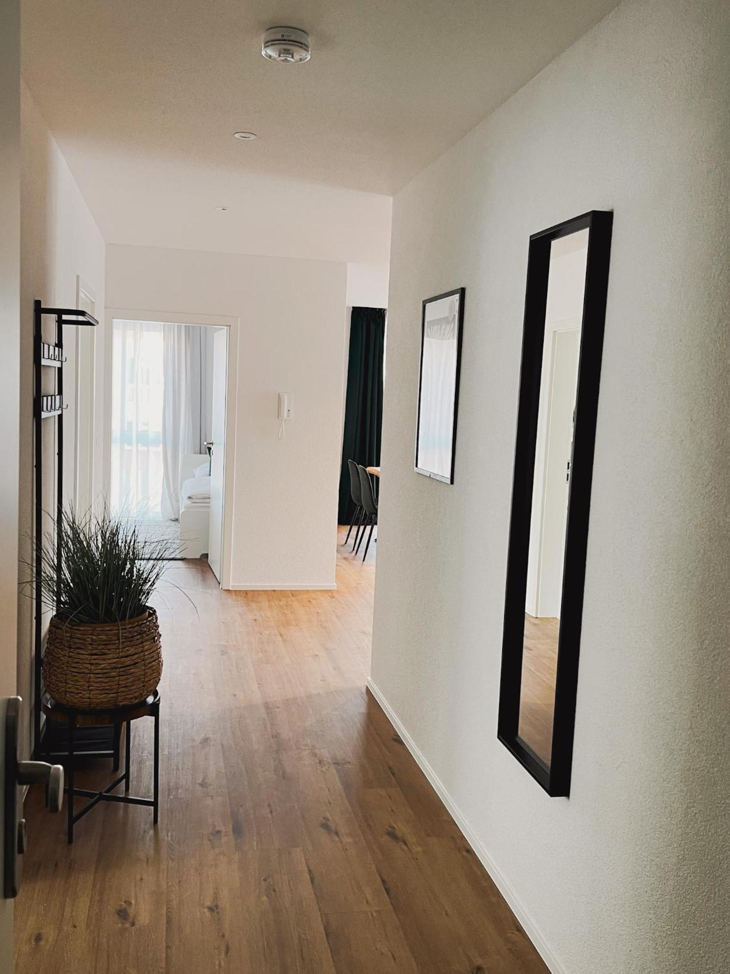 Schluessel Apartments Лар Экстерьер фото